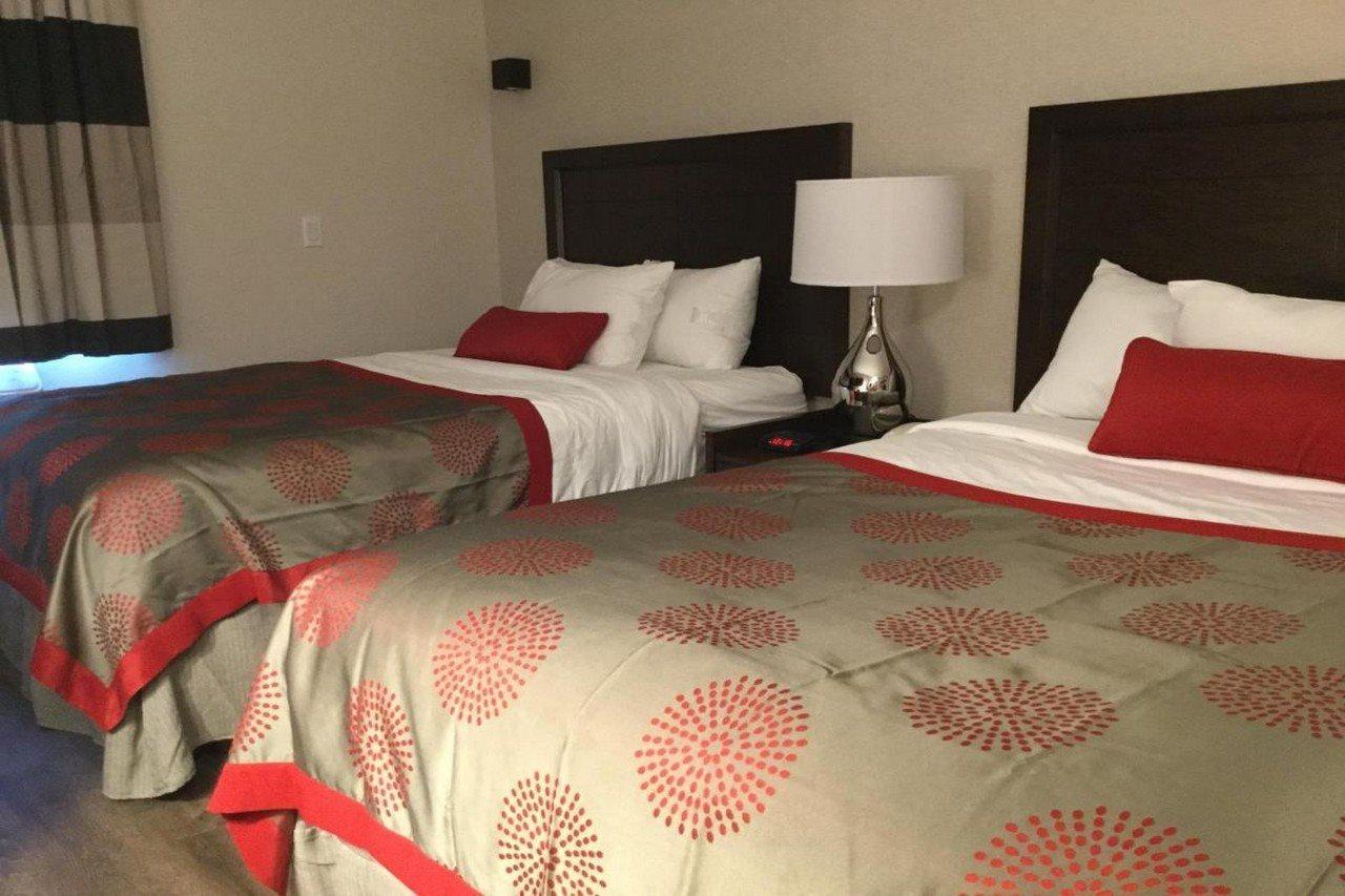 Ramada By Wyndham Bronx Terminal Hotel New York Exterior photo