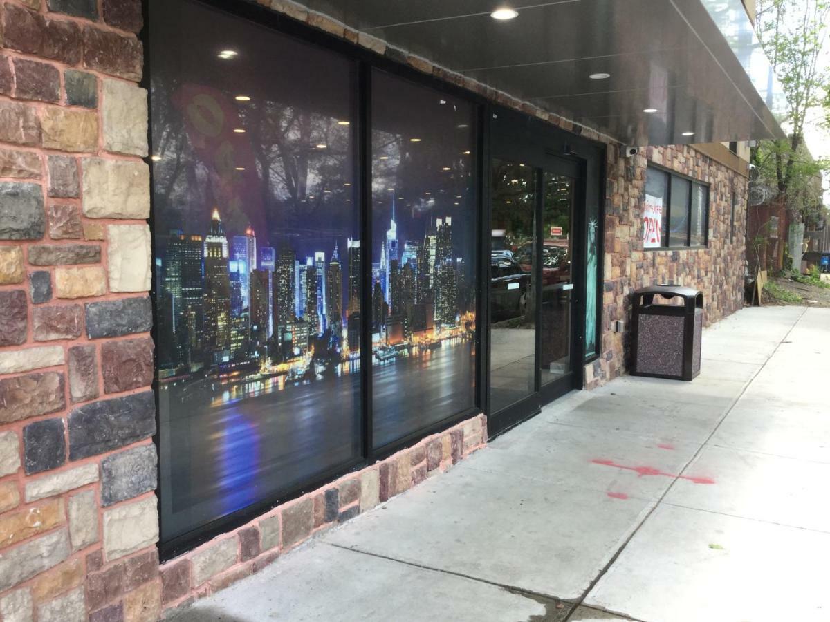 Ramada By Wyndham Bronx Terminal Hotel New York Exterior photo
